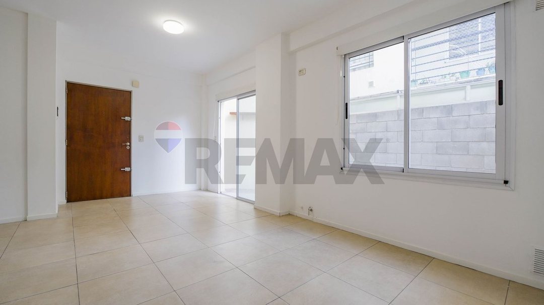 VENTA DEPTO 2 AMB PATIO Y COCHERA FIJA VILLA LURO