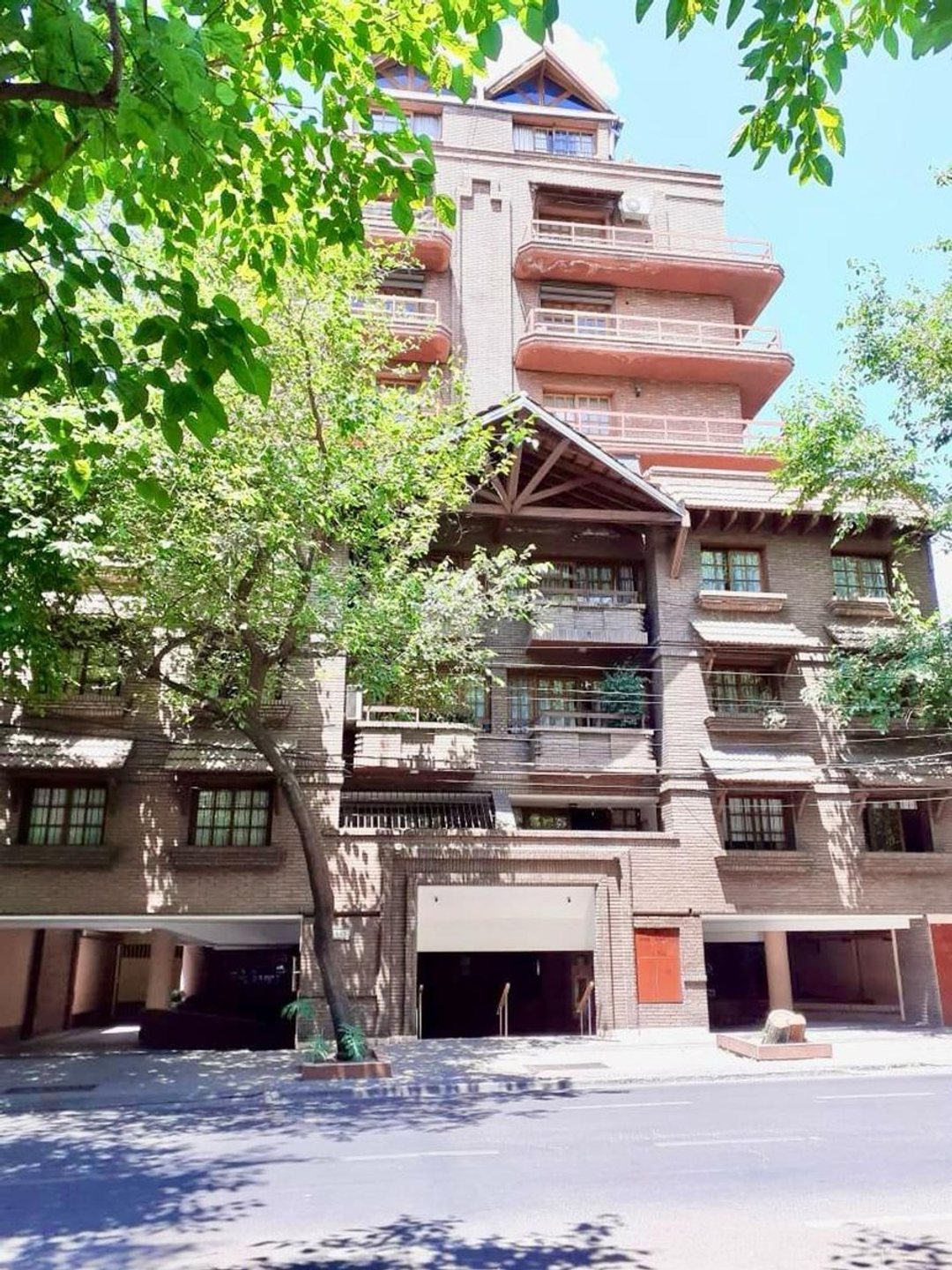 Venta Cochera. Excelente ubicación, Ciudad,Mendoza