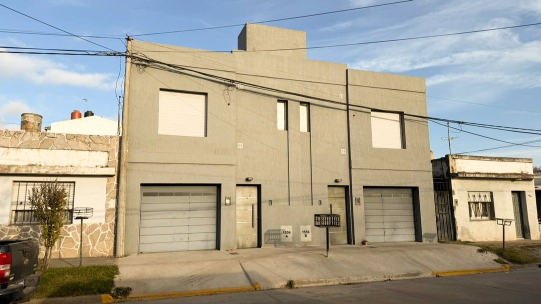 Se vende depto. duplex en V. Tuerto