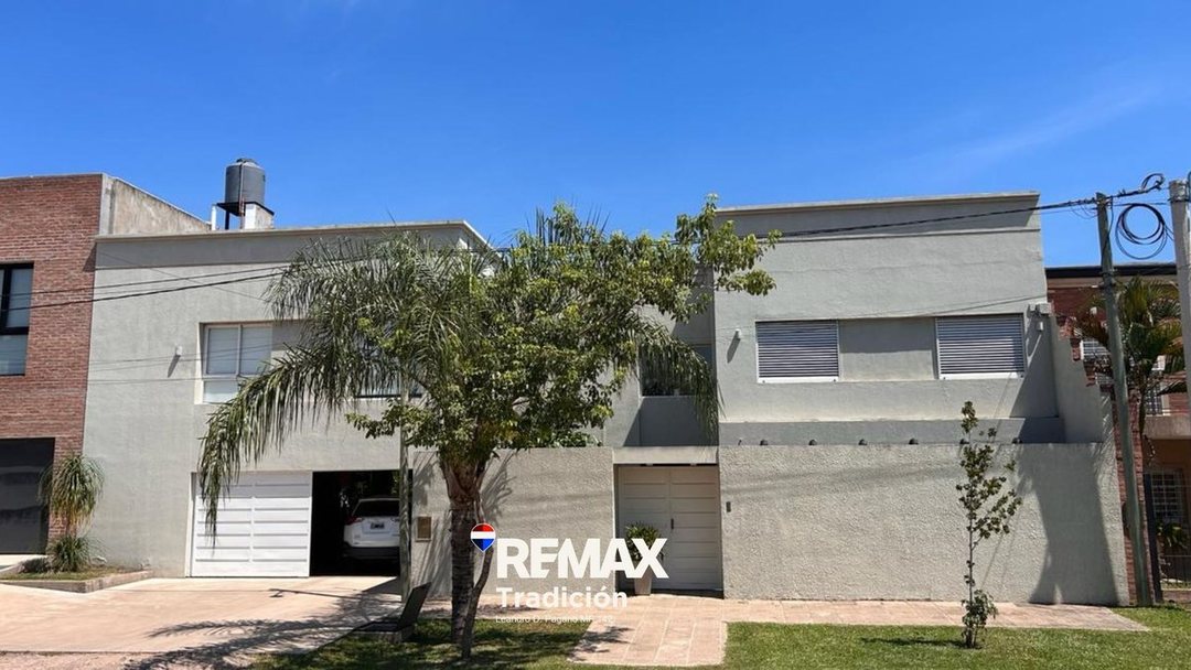 Casa Venta 4 dorm c/ pileta Resistencia Chaco