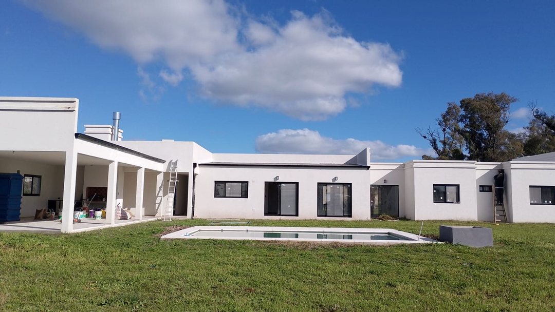 VENTA CASA A ESTRENAR COMARCAS DE LUJAN 5 AMB PISC