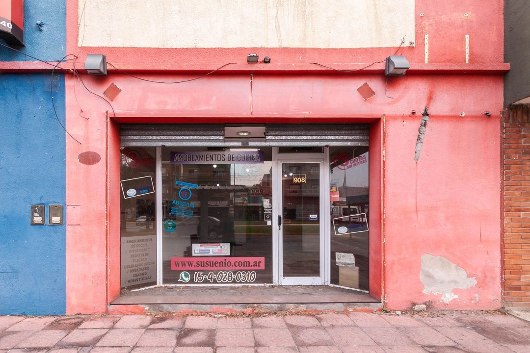 ALQUILER LOCAL COMERCIAL 70M2 SOBRE AVENIDA  LANUS