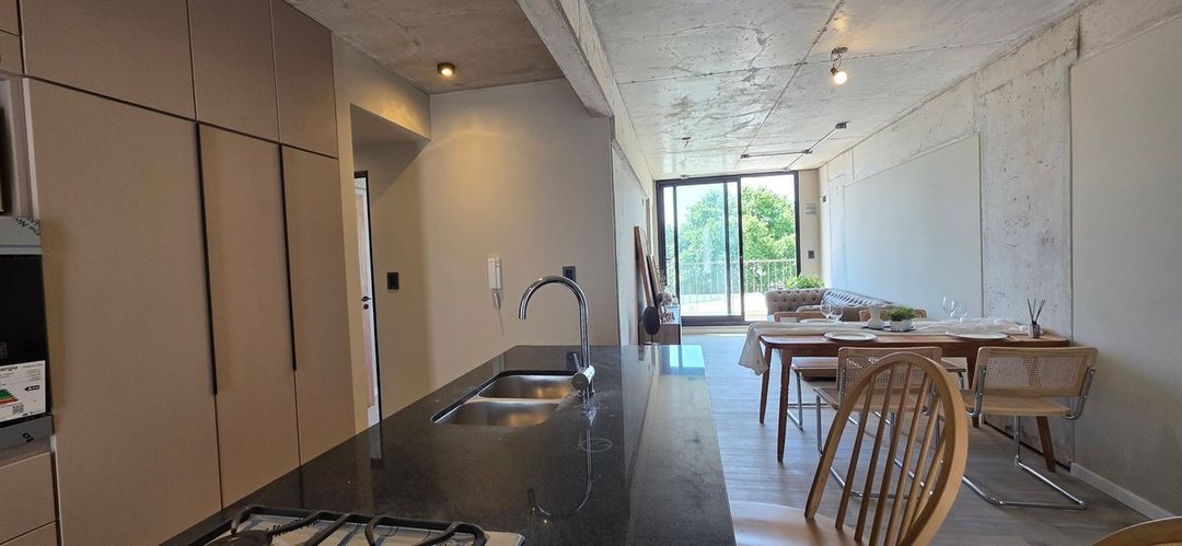 VENTA DEPARTAMENTO 2 DORMITORIOS BALCÒN. PICHINCHA