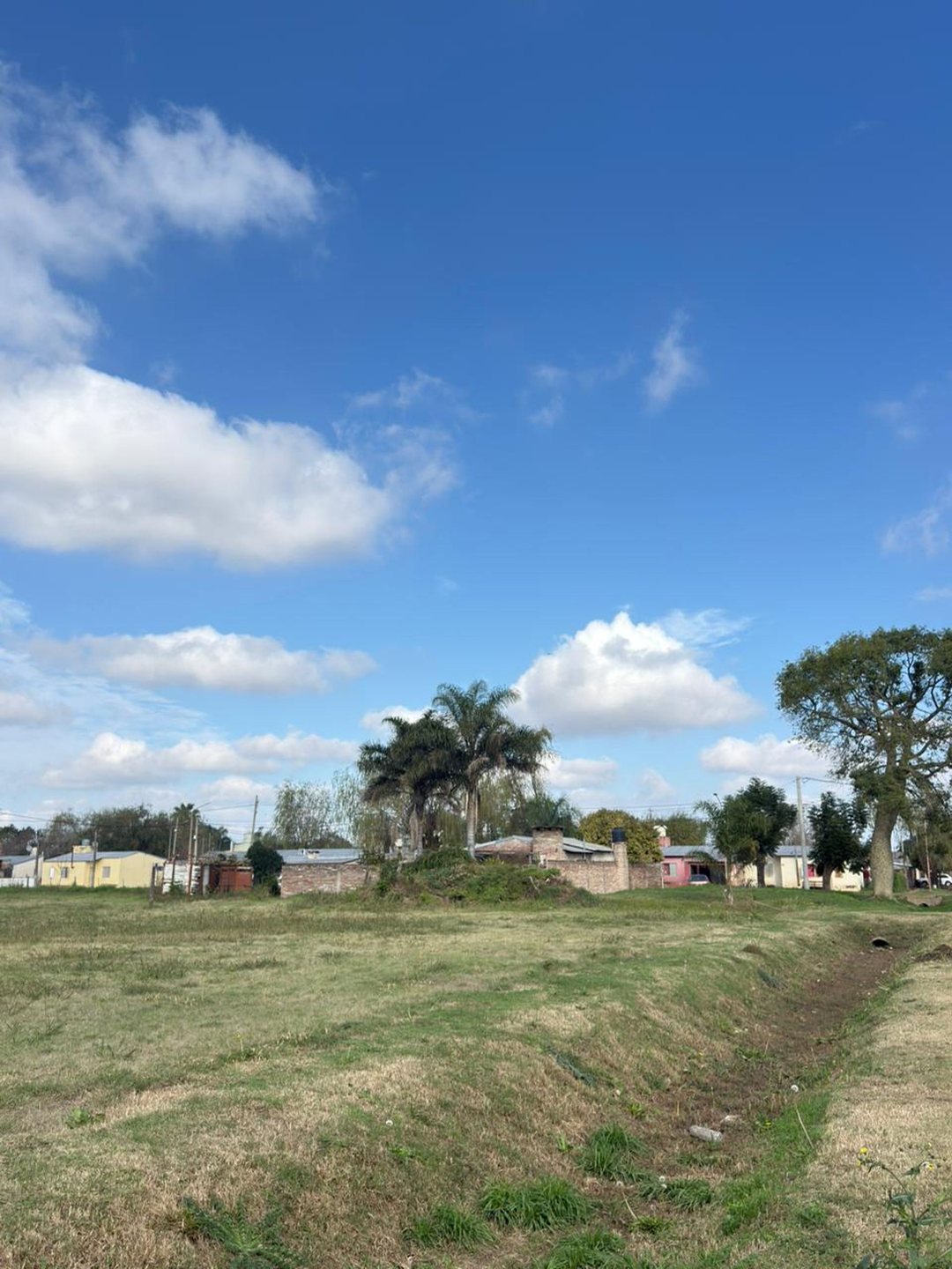 VENTA DE LOTE SOBRE ESQUINA - PILAR