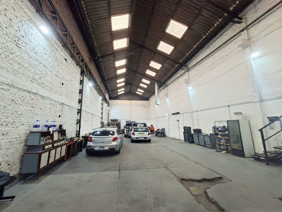VENTA GALPÓN INDUSTRIAL + OFICINAS O DEPTO