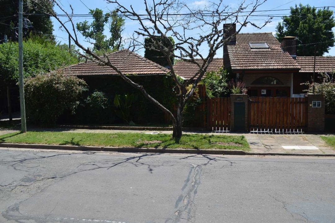 VENTA casa 5 amb  pileta jardín Hurlingham