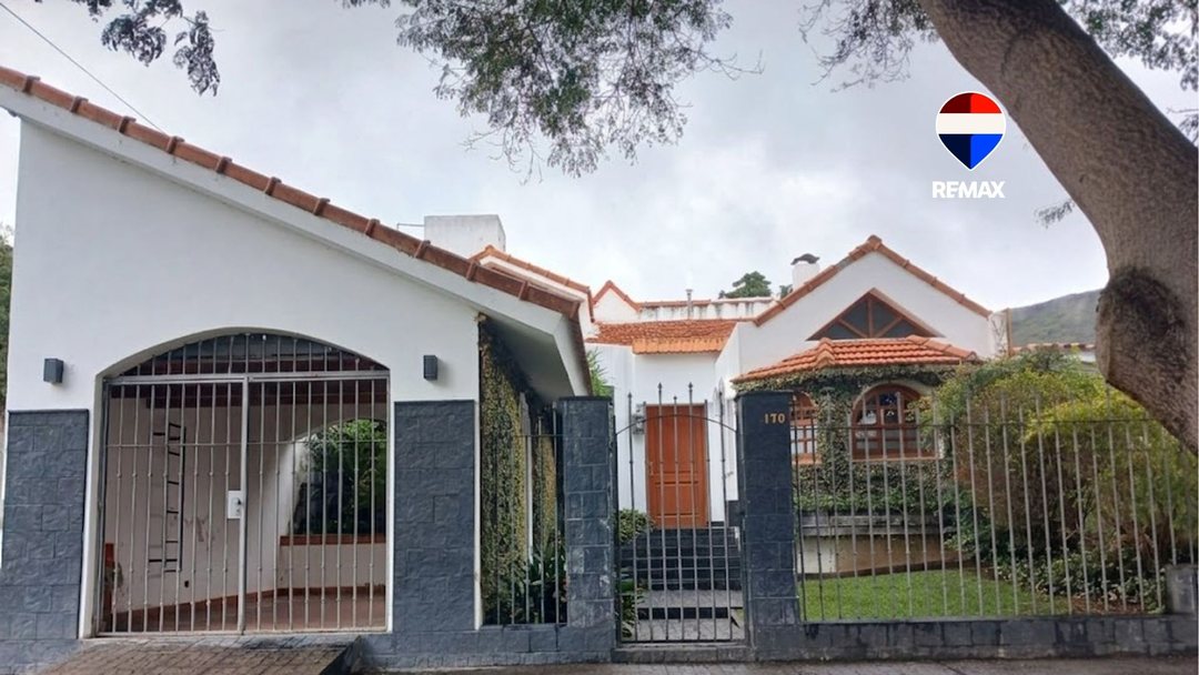 CASA VENTA TRES CERRITOS 4 DORMITORIOS