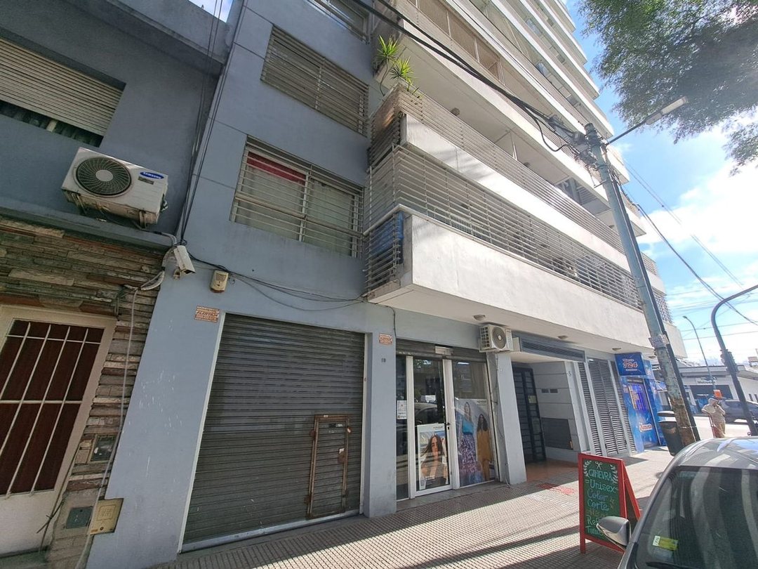 LOCAL VENTA VILLA LURO 70 M2 SOTANO MTS RIVADAVIA