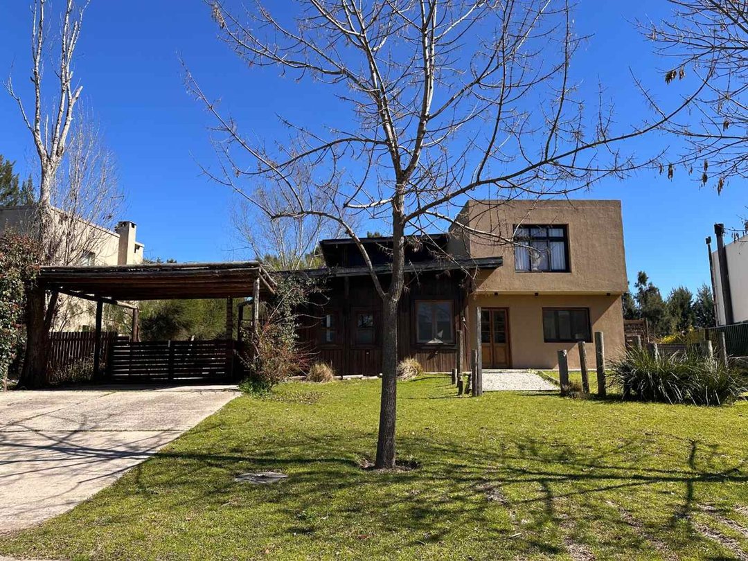 Casa en Venta en Santa Catalina 3 suites mas play