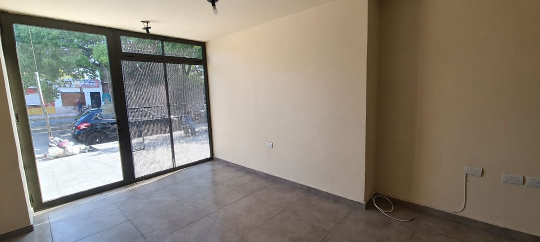 LOCAL COMERCIAL SOBRE DUARTE QUIROS