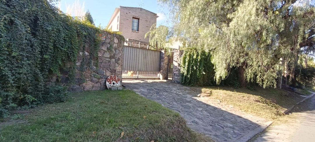 VENDE CASA 3 DORMITORIOS RIVERA INDARTE