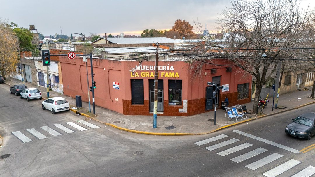 LOCAL COMERCIAL EN VENTA DE 730M2 -Av. Genova 1900
