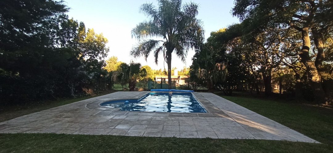 Casa en Venta 2 dorm Quincho Pileta Sauce Montrull