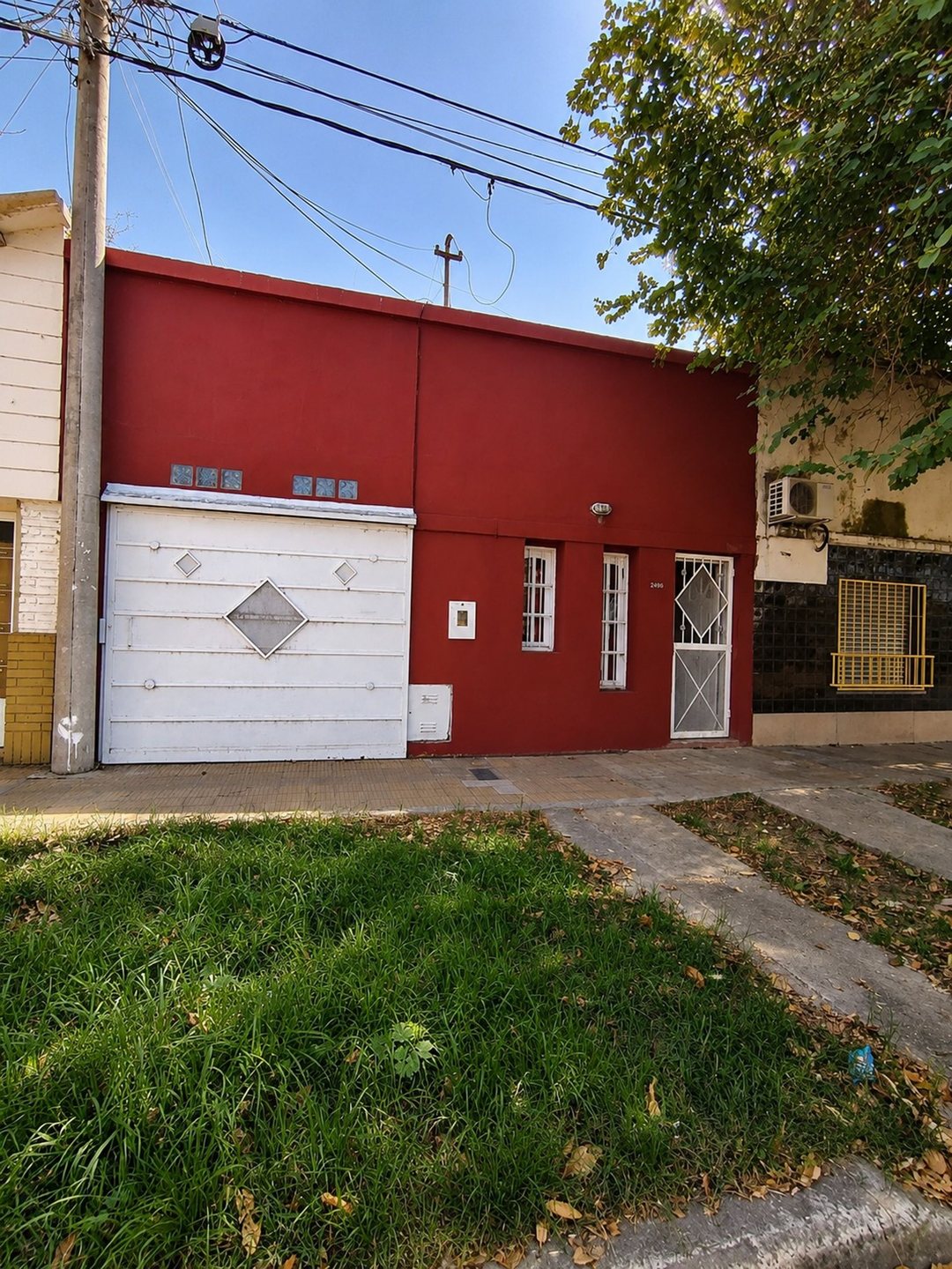 CASA AL FRENTE BARRIO ROMA