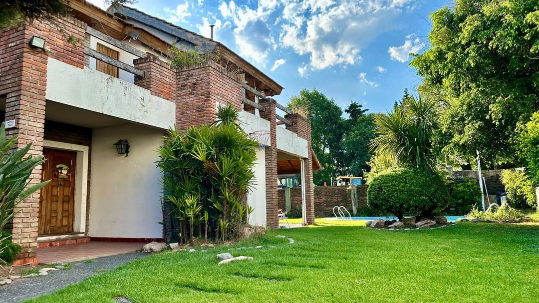 VENTA CASA 4 AMB-VILLA LUZURIAGA-FINANCIA S/INTERÉ