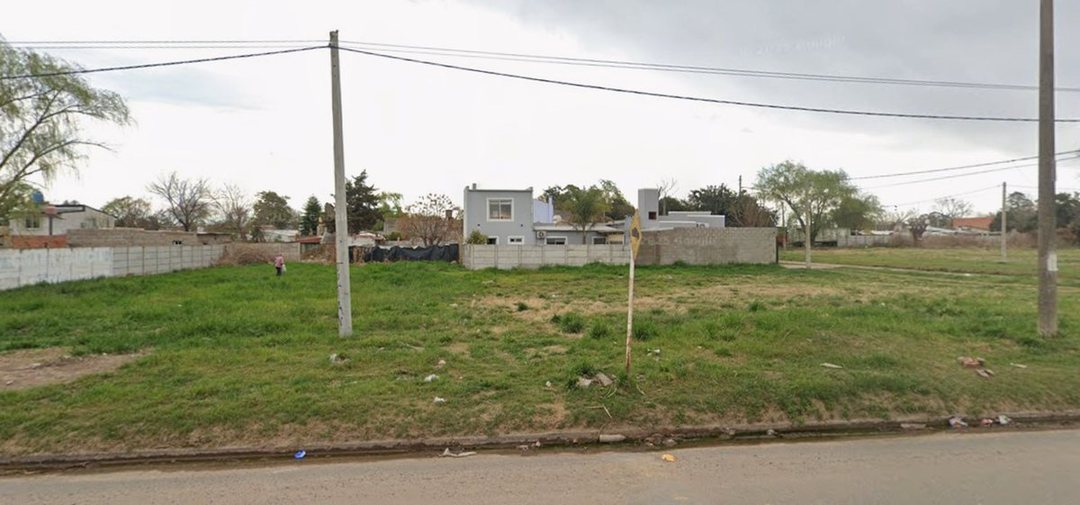 SE VENDE: TERRENO EN BARRIO V. CASEY