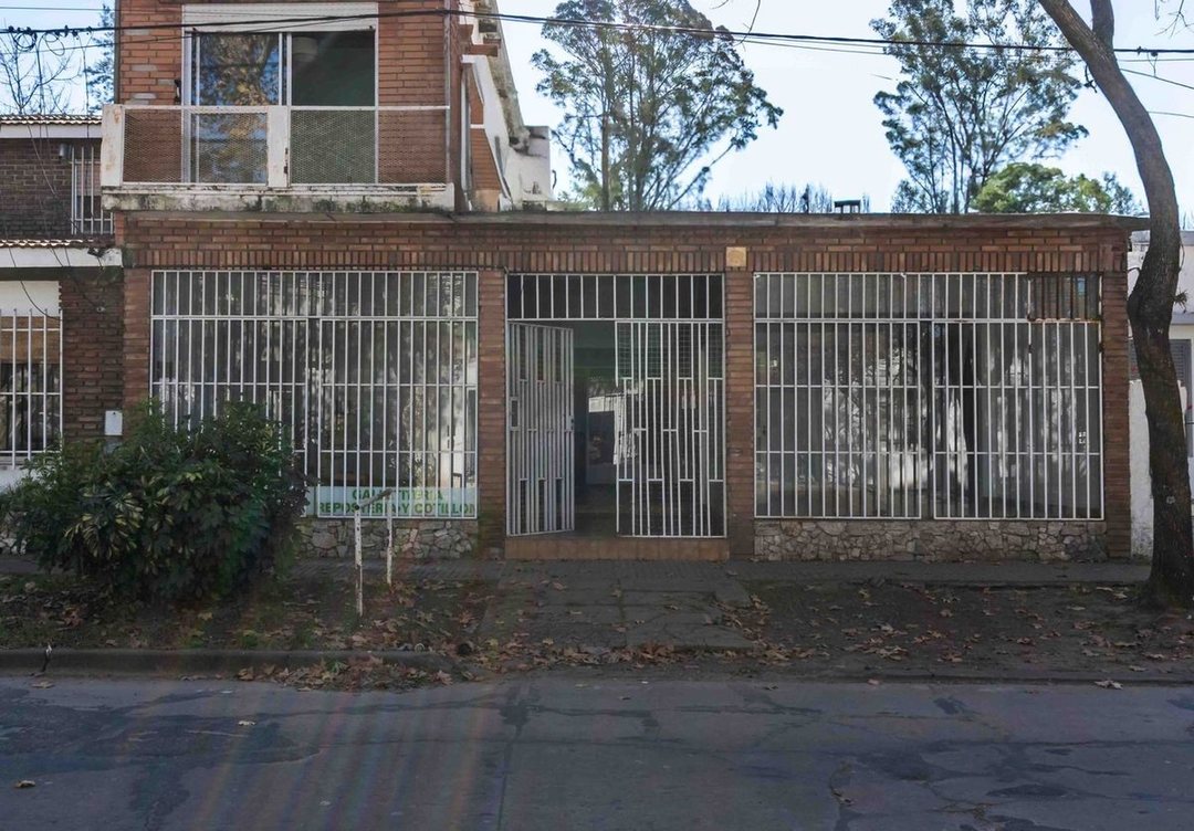 Galeria de locales mas departamento 2 dormitorios.