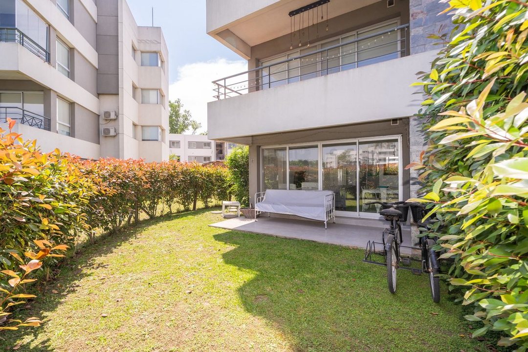 VENTA DEPTO 3 AMB C/JARDIN Y PARRILLA LAGOON PILAR