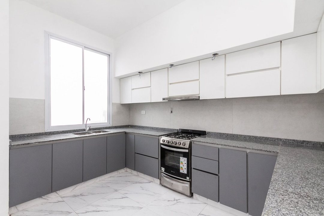 VENTA CASA A ESTRENAR 4 AMB. COCHERA LANUS ESTE