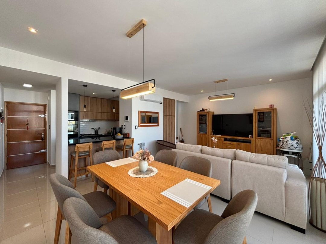 Venta de semipiso con terraza privada
