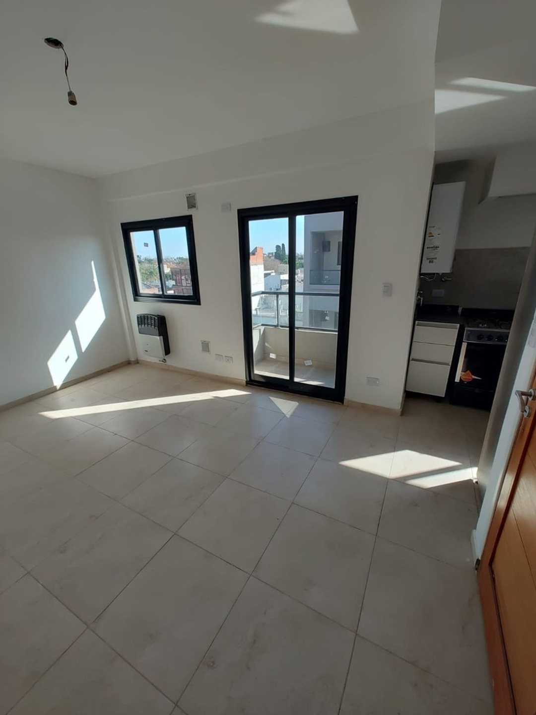 Venta excelente Monoambiente balcón Santos Lugares