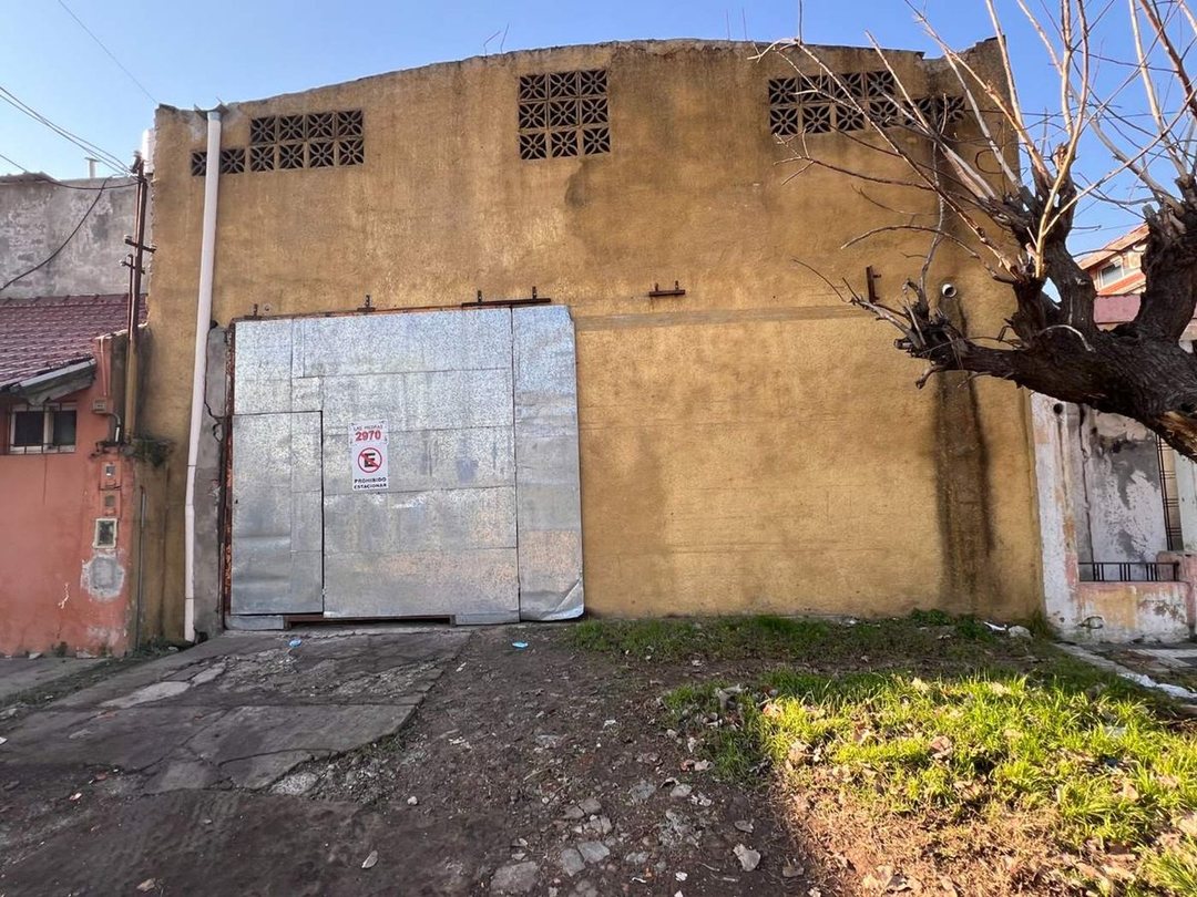 OPORTUNIDAD! GALPON-DEPOSITO DE 168M2 LANUS ESTE!