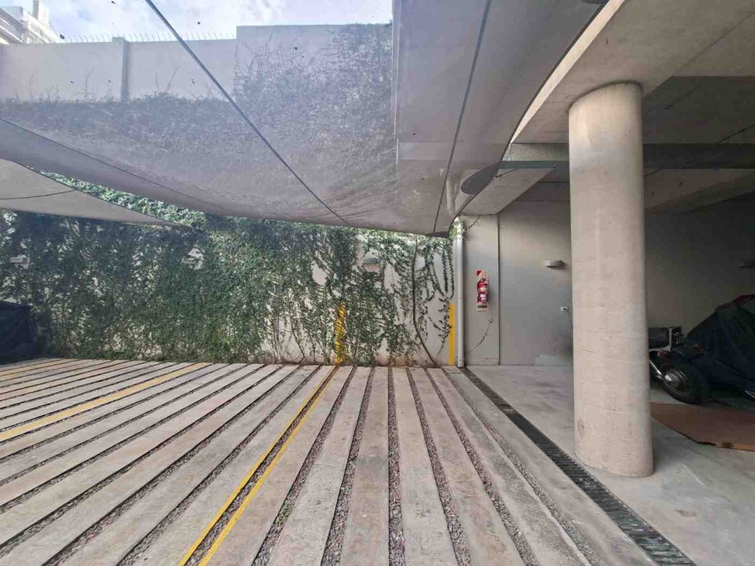 VENTA COCHERA PLANTA BAJA PORTON ELECTRICO ALMAGRO