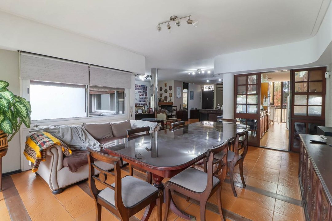 VENTA Casa 6amb Olivos Golf Parque Cocheras Pileta