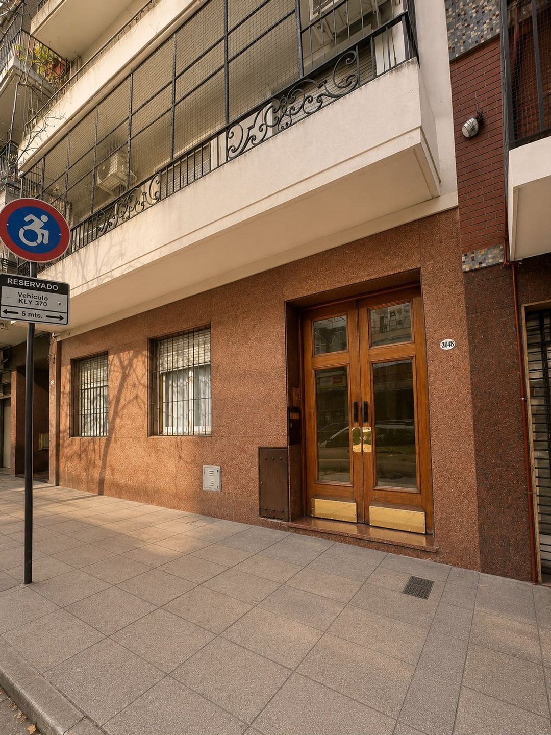VENTA 4 AMB C/ DEPENDENCIA Y 2 ENT ABASTO SHOPPING