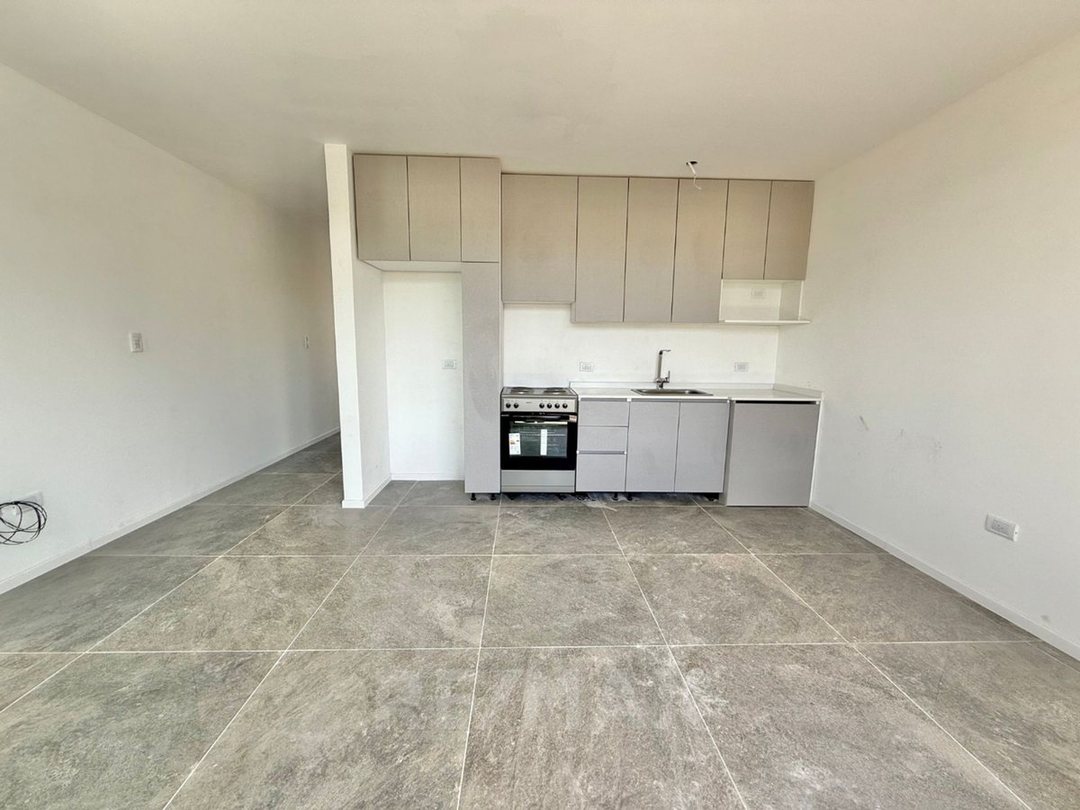 VENTA DPTO 2 amb 1er PISO SARAVI VILLAGE PILAR