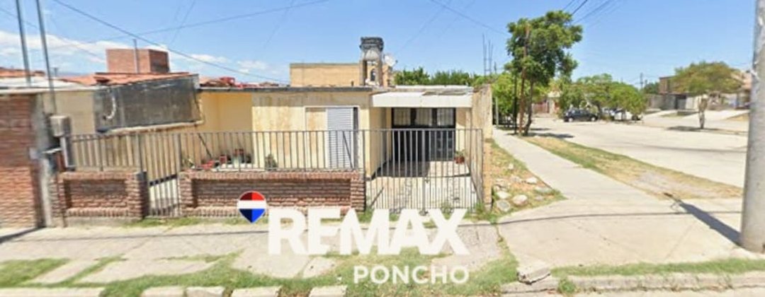SE VENDE CASA 3 DORMIT -  B°1000 VV. ZONA SUR