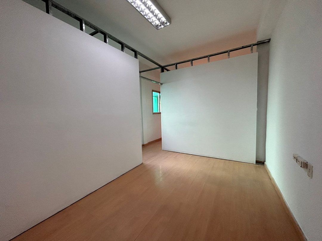 OFICINA EN ALQUILER – PLENO CENTRO