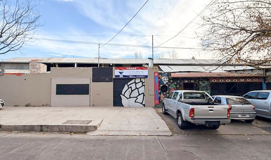 Lote o galpon 30x17 en venta Godoy Cruz desarrollo