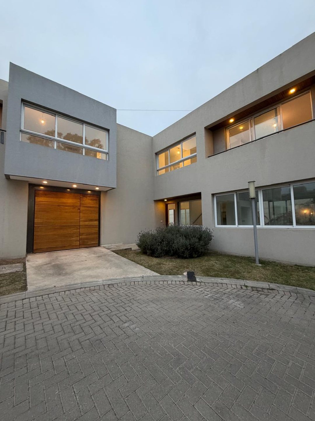 ALQUILER CASA 3 DORMITORIOS VILLA BELGRANO CORDOBA