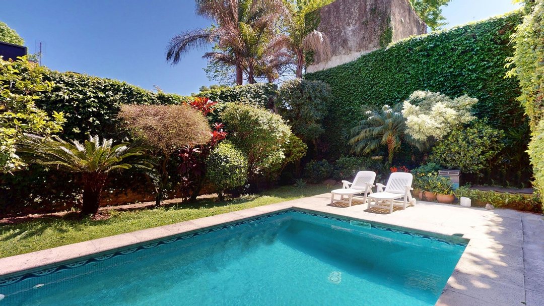Venta casa 5 amb jardín pileta cochera. Colegiales