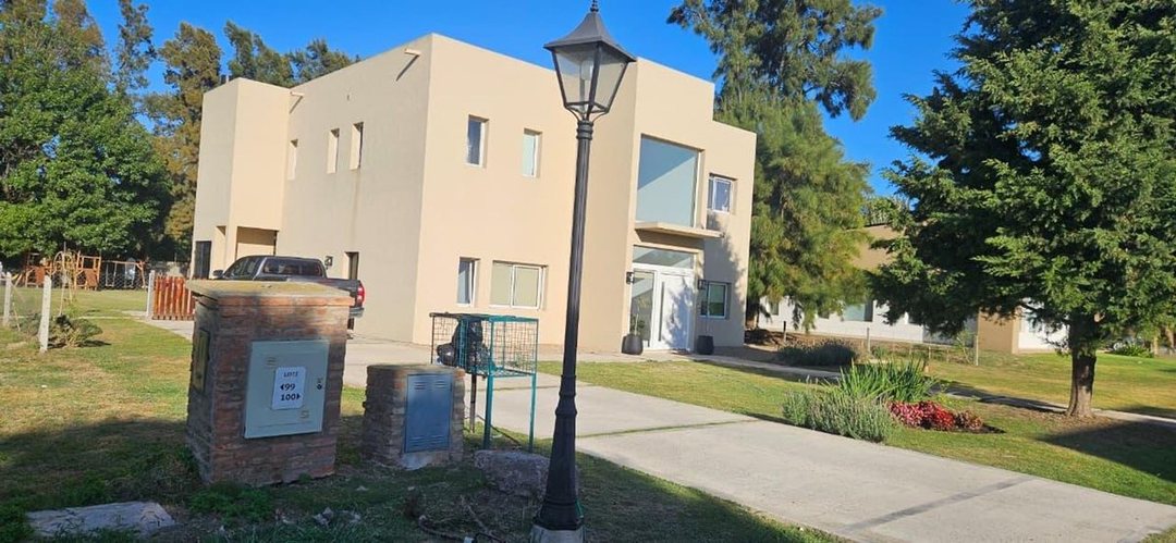 venta Casa 5 ambientes con pileta Haras del Sol