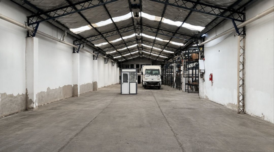 VENTA deposito 1400 m², av Pedro Diaz hurlingham