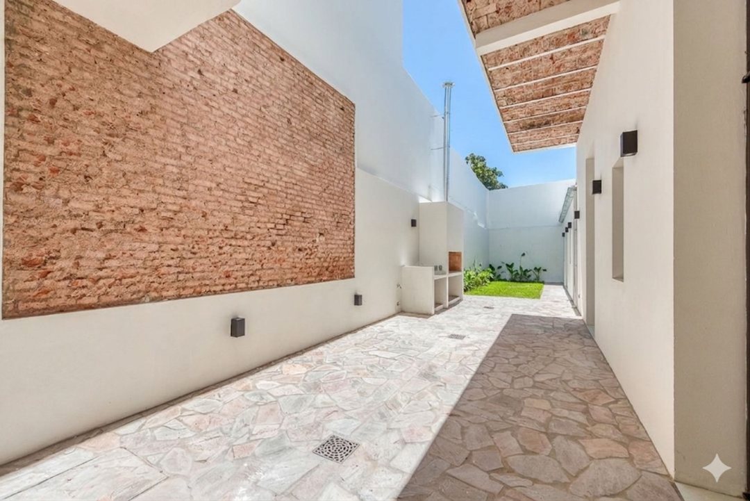 VENTA PH 4 AMBS RENOVADO. PATIO. JARDIN Y PARRILLA