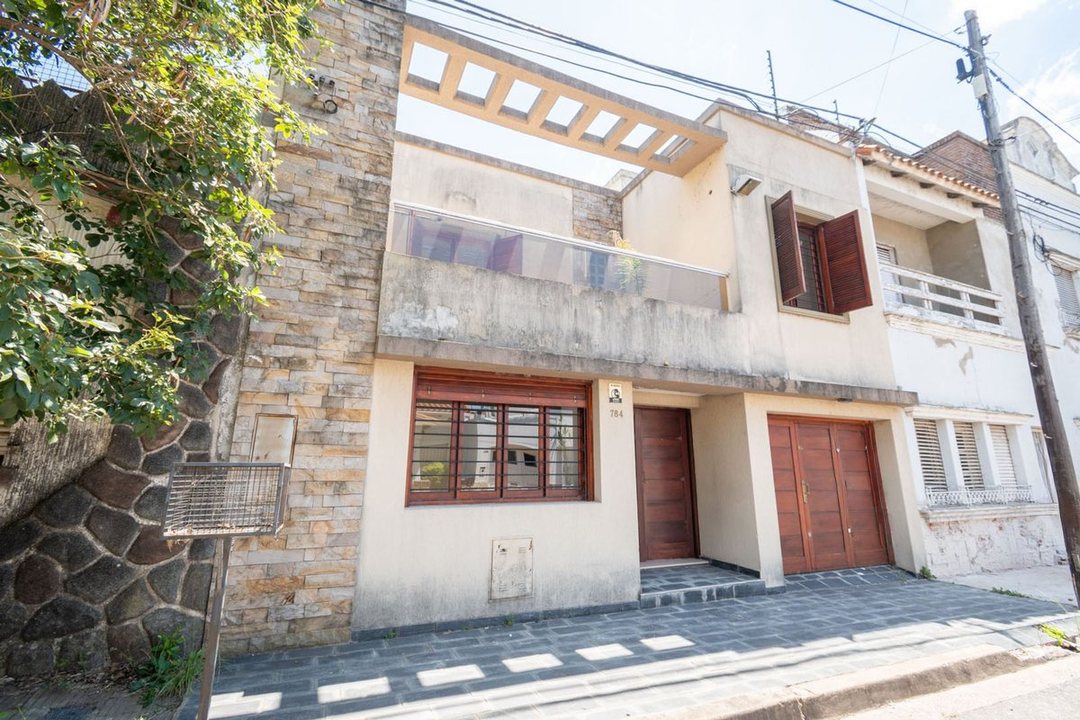Ubicacion Inmejorable Casa 3 dorm. y patio