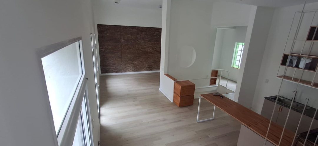 Venta casa planta alta Montevideo y Sarmiento