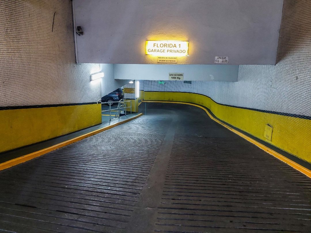 VENTA COCHERA MICROCENTRO VALET PARKING - UF 132
