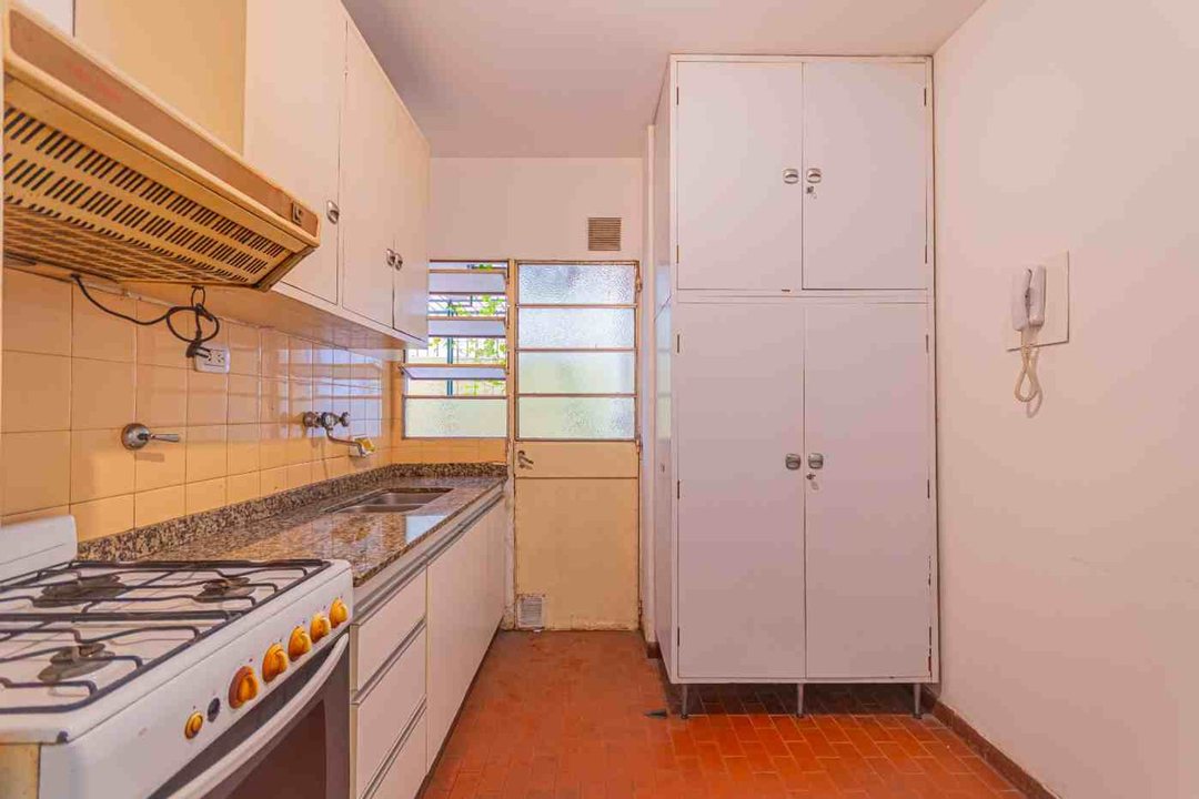 VENTA DEPARTAMENTO 2 DORMITORIOS CON PATIO, MARTIN