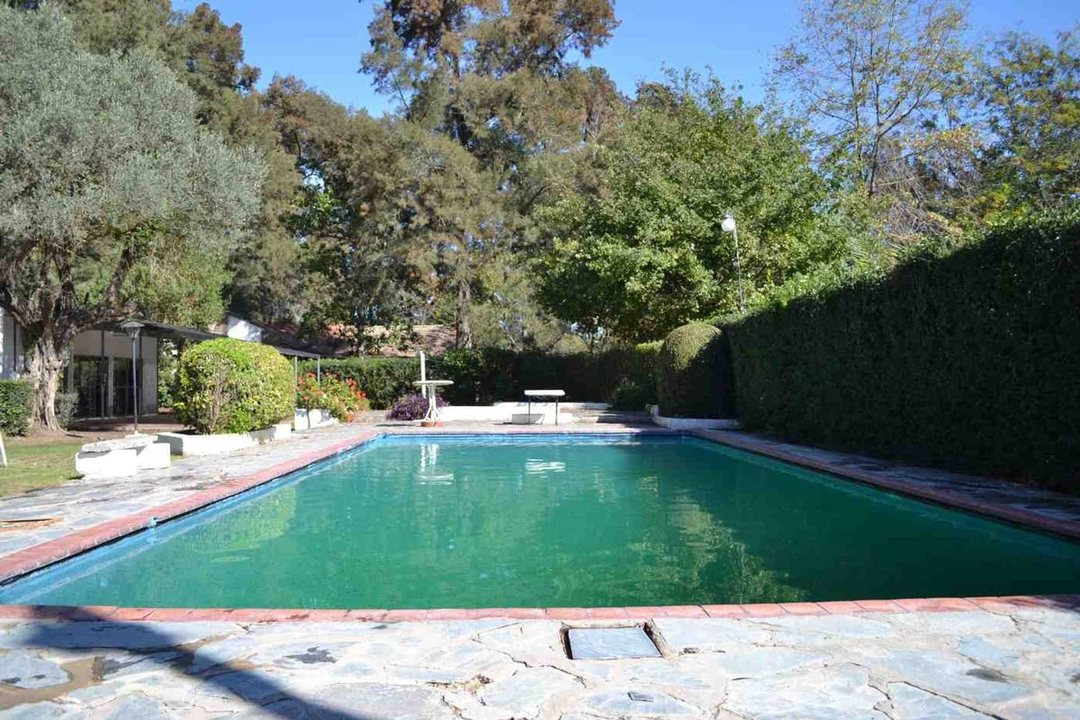 QUINTA EN VENTA SOBRE LOTE 10000 M2 - GUERNICA