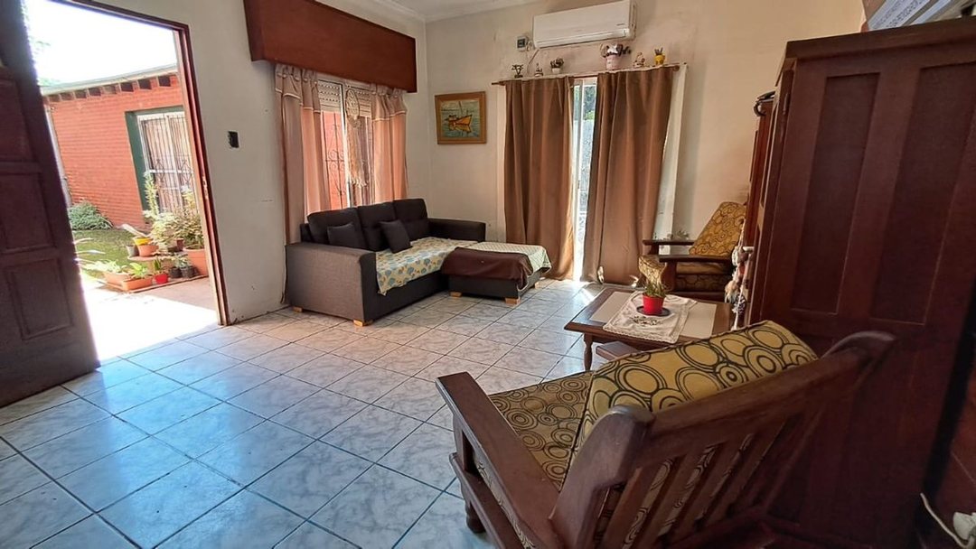 VENDE CASA 4 AMBIENTES CAÑUELAS