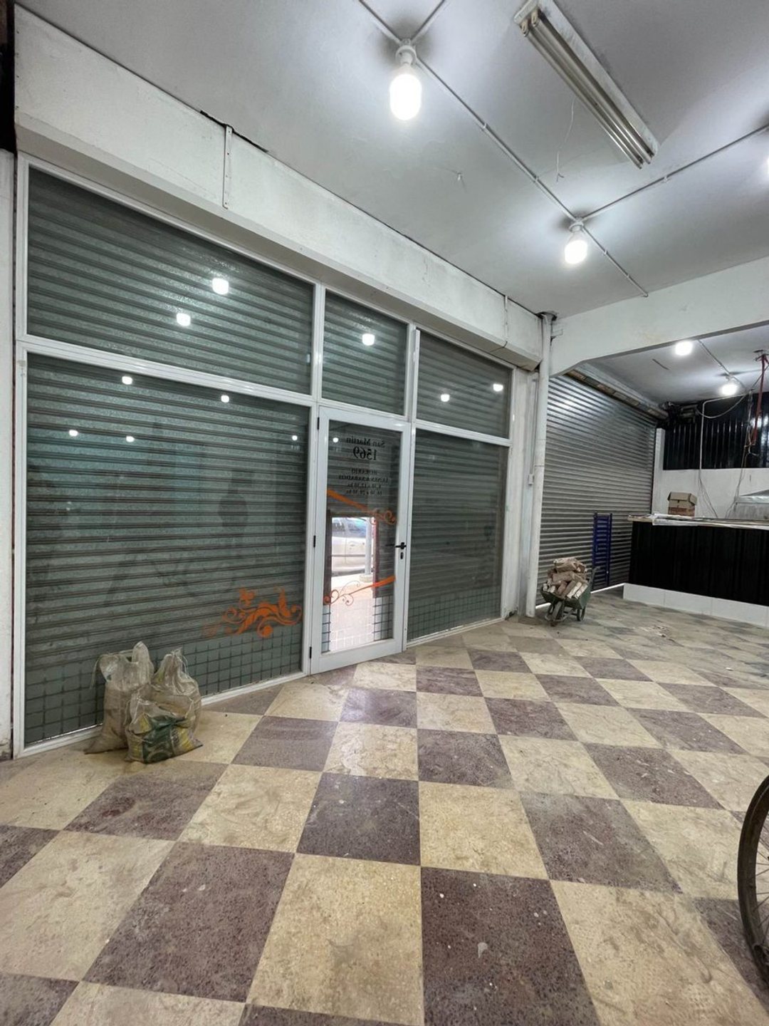 LOCAL EN VENTA MAS VIVIENDA GRAND BOURG CENTRO