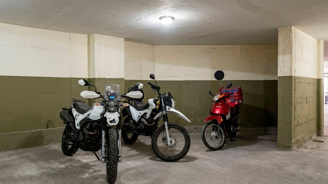 Venta Pack Cocheras Fija Cubiertas 10 m² - Abasto