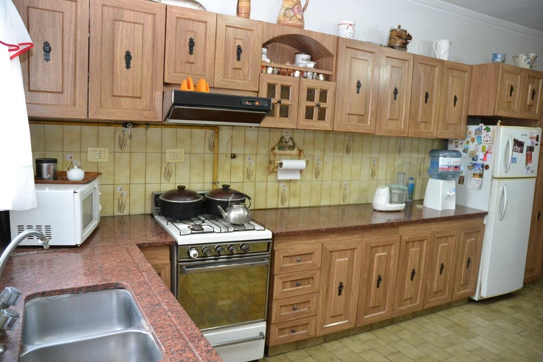 Venta casa p.2 flias.APTA CREDITO Escalada.