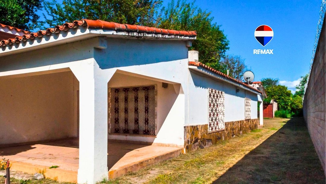 CASA EN VENTA CON GALPON SOBRE RN 68 CERRILLOS