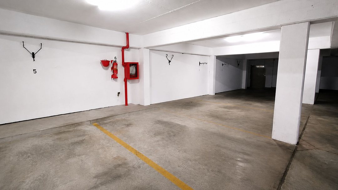 Venta cochera cubierta Edif Pilay 67  Barrio Sur