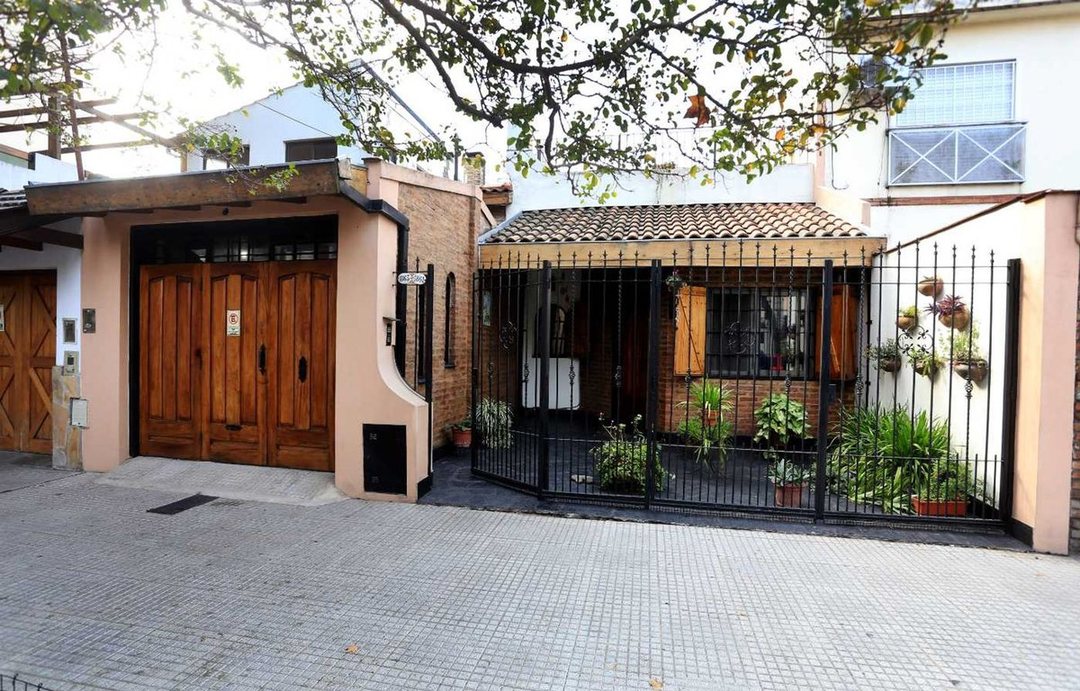 VTA HERMOSA CASA LOTE PROPIO 5 AMB. GARAJE